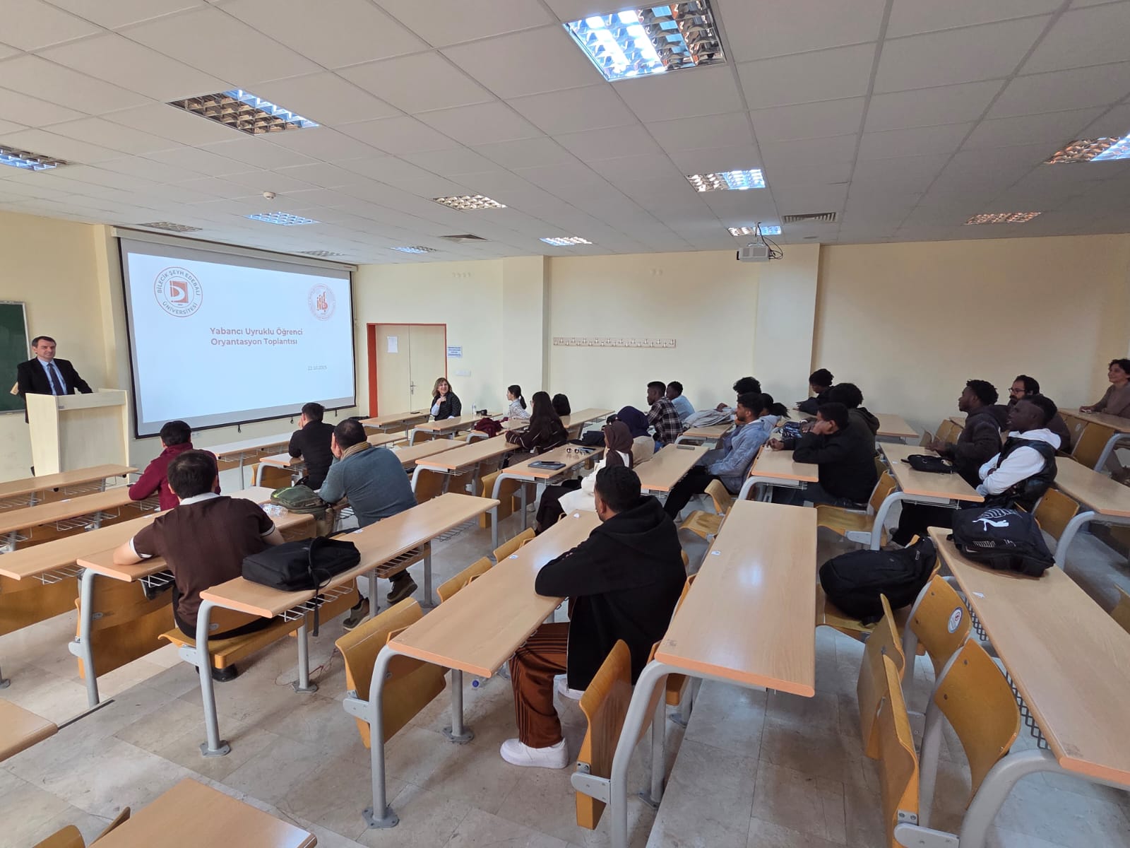 Uluslararası Öğrenciler İçin Oryantasyon Toplantısı Gerçekleştirildi.